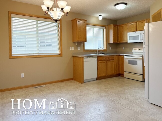 Photo - 3BR/2BA Townhome Available 9/1