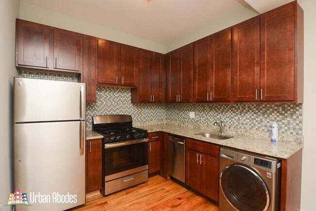 Photo - 629 W Oakdale Ave Unit M171