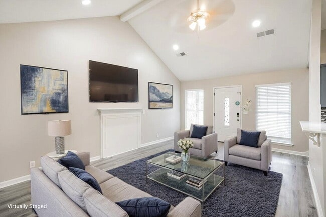 Photo - 2913 Bayshore Cove