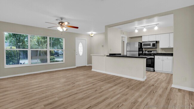 Photo - 3002 Arthur St