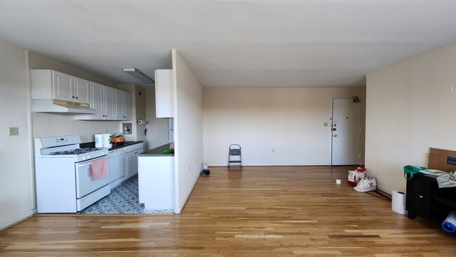 Photo - Utilities Included! Parking! Near Pentagon City Metro! Unidad 701