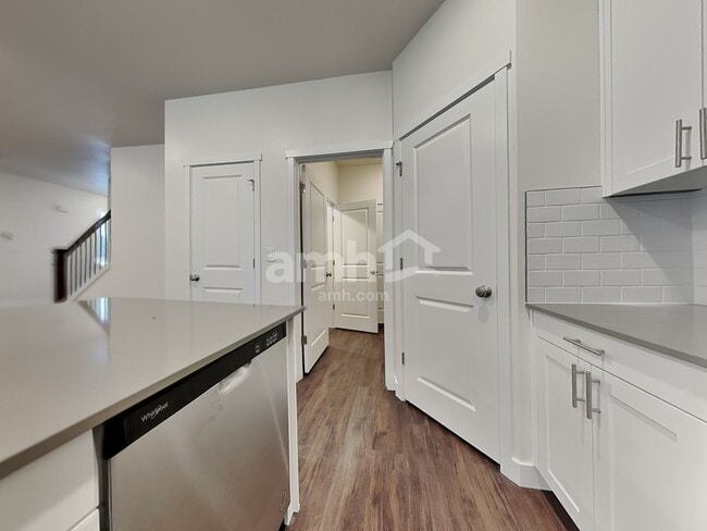 Photo - 7738 Brenden St SW