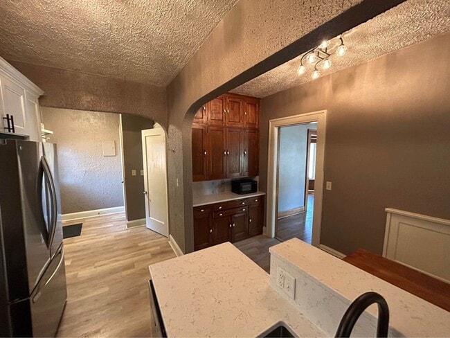 Photo - 600 W 26th St