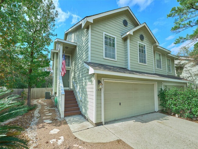 Photo - 102 N Walden Elms Cir