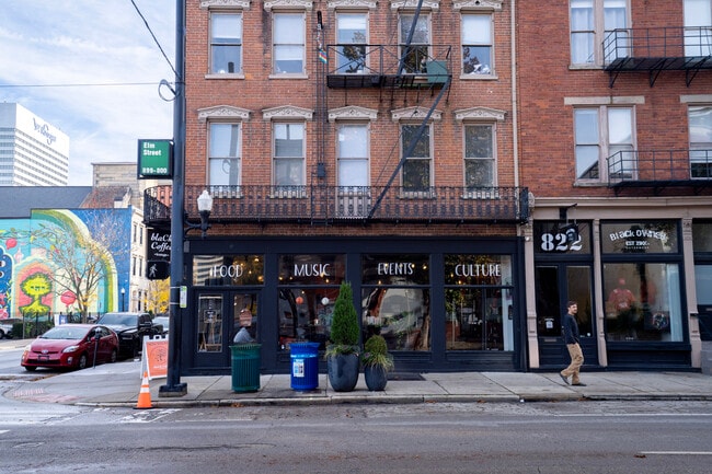 Photo - 137 W 9th St Unit 1