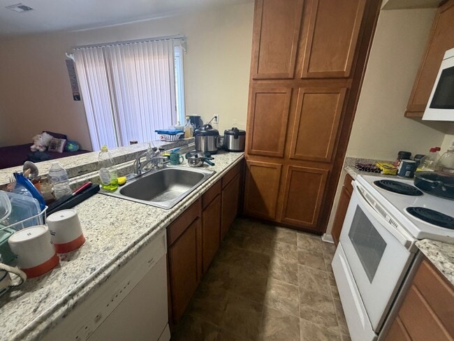 Photo - Claytor Square Condo | Ideal Student Living Near VT