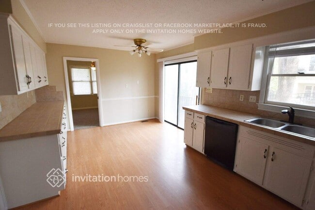 Photo - 7131 Hillside Ln