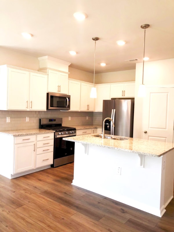 Building Photo - 906 Falls Grove Trl Rental