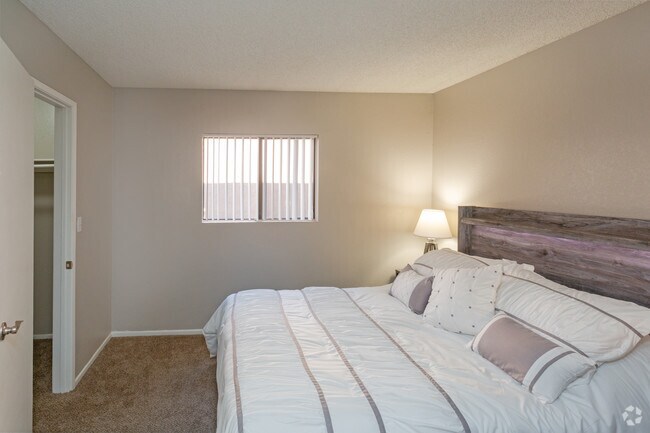 2BD,2BA-964 SF