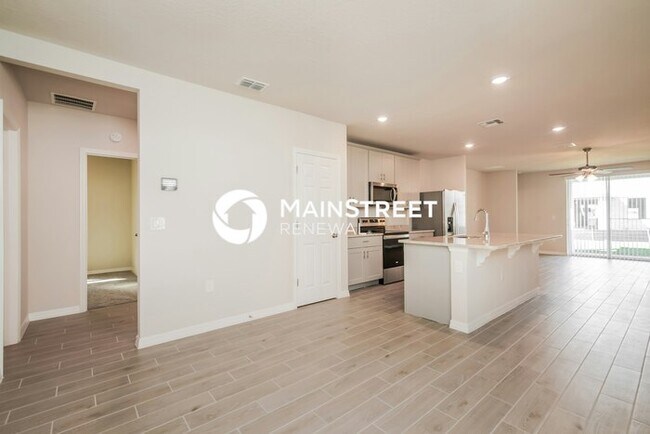 Photo - 3 Bedroom Pet-Friendly Home in St. Cloud, FL with Main Street Renewal