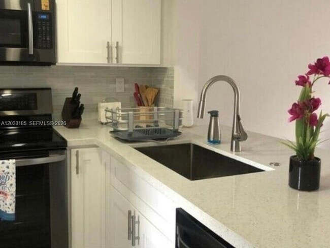 Photo - 11361 SW 3rd St Unidad 11361