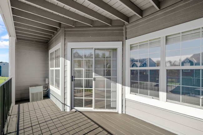 Two Bedroom B - 2 Bed / 2 Bath - 1,150 Sq.Ft.