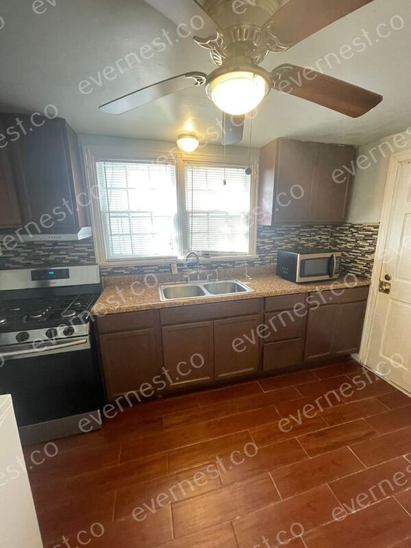 Photo - 4814 Chamberlayne Ave Unidad B Rental