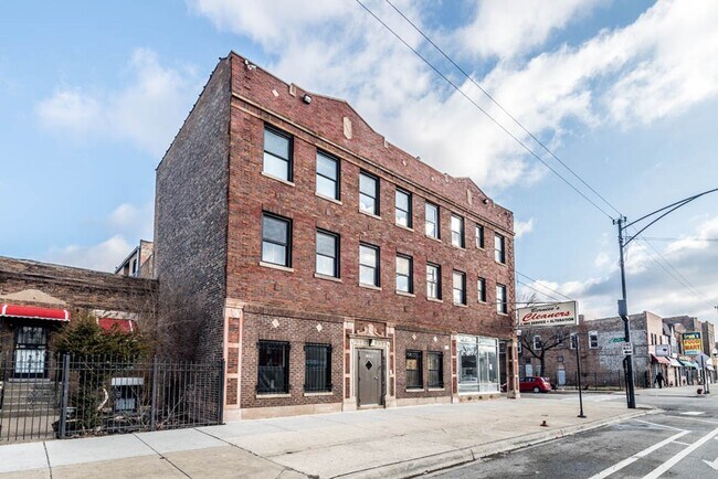 5100 W Madison