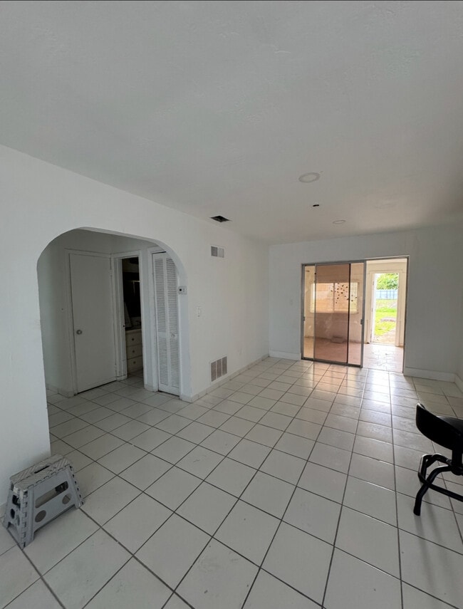 Building Photo - 17320 NW 47th Ave Rental