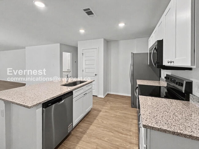 Photo - 480 Moonlight Cove