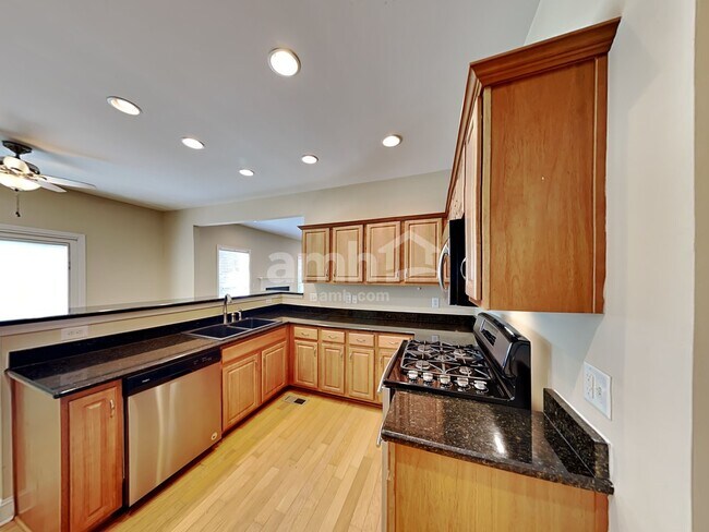 313 Forest Bend Dr