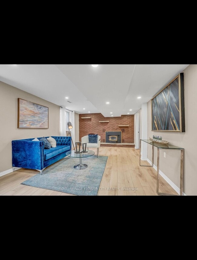 Photo - 611 Harriet St