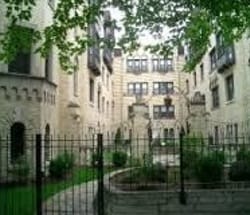 Building Photo - 5653 N Spaulding Ave Unit 3