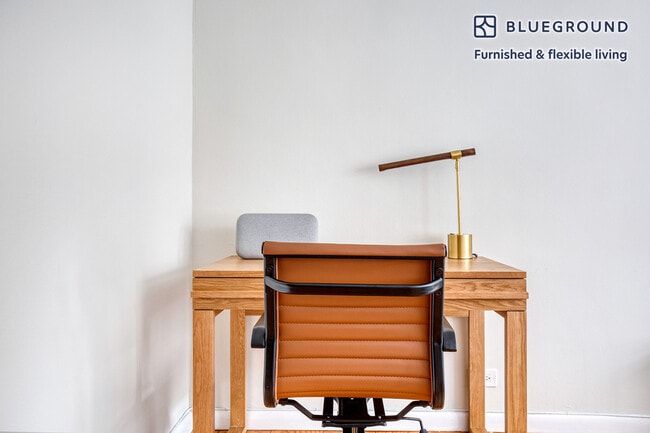 Photo - 210 W 89th St Unidad FL11-ID627