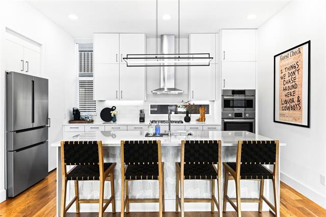 Photo - 1906 Annex Ave