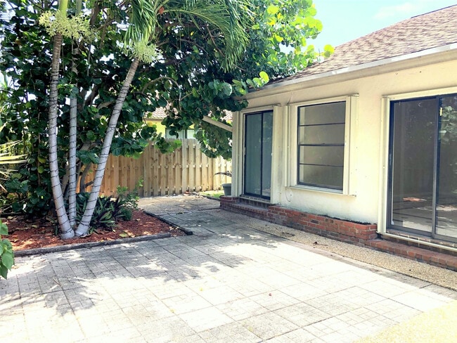 Photo - 71 Laredo Ln