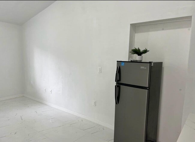 Photo - 14232 SW 168th St Unidad Efficiency