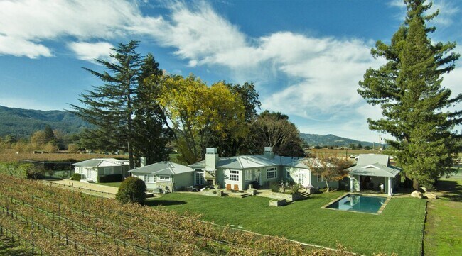 Photo - 555 Zinfandel Ln