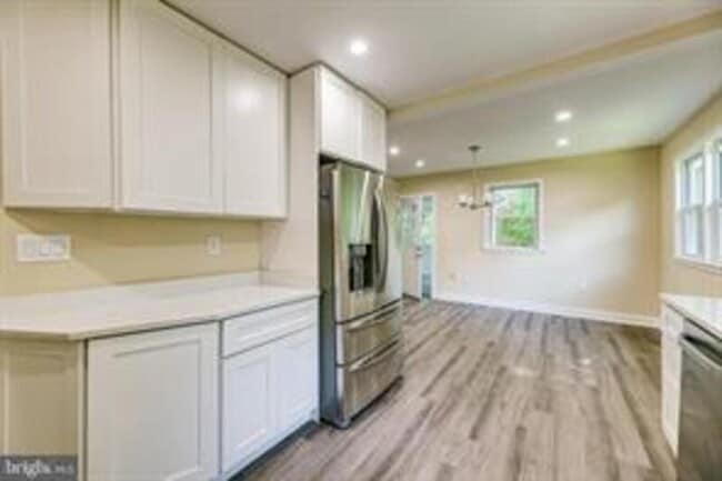 1609 Lee Rd