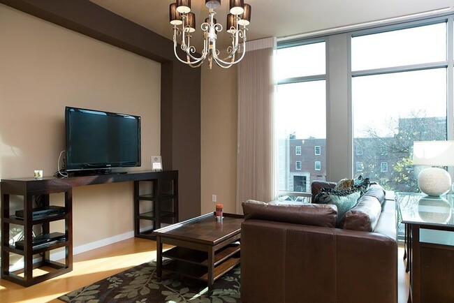 Photo - FULLY FURNISHED Studio in Nashville's Prem...