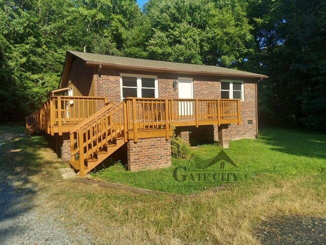 Building Photo - 3205 Pine Valley Rd