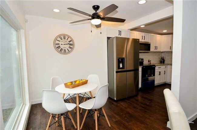 Photo - 1350 Kenilworth Dr SW