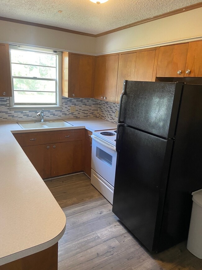 Photo - 18700 Bruce Ln