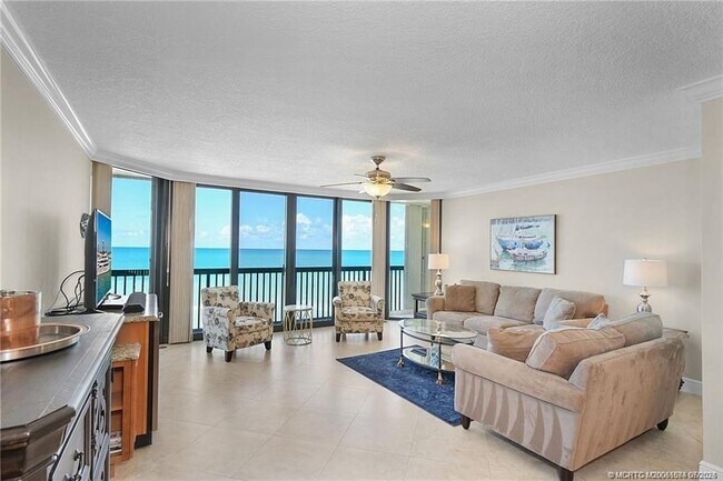 Building Photo - 9550 S Ocean Dr Unit 705 Rental