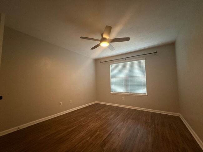 Photo - Brewster Estates unit avail NOW!!! Unidad A