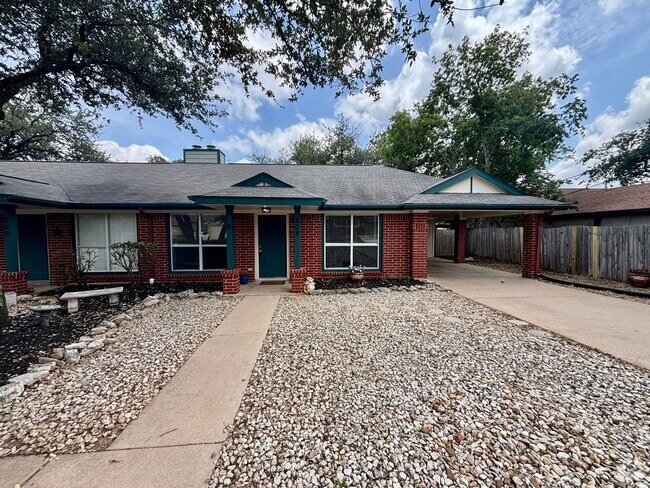 Building Photo - Lone Star Unit B Rental
