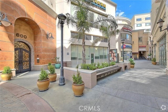 Building Photo - 600 N Atlantic Blvd Rental