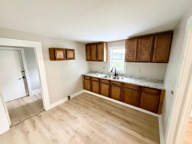 Photo - 2606 6th Ave N
