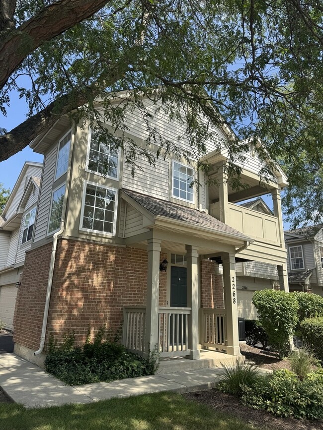 2268 Vanderbilt Dr