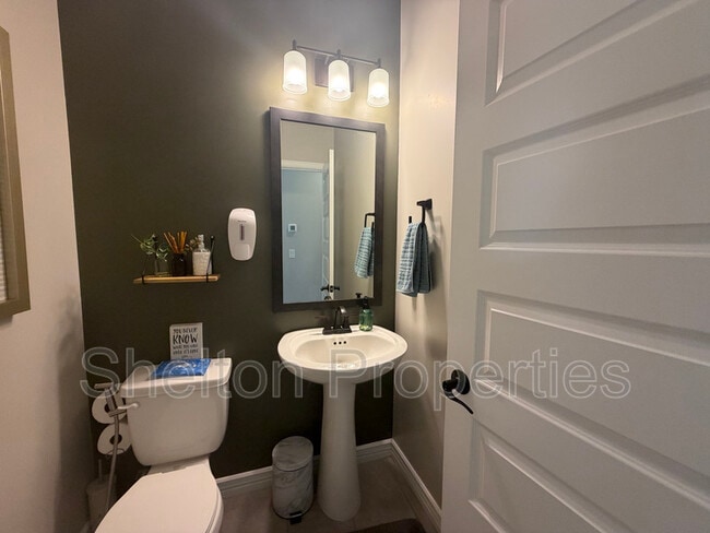 Photo - 5217 N 79th Dr