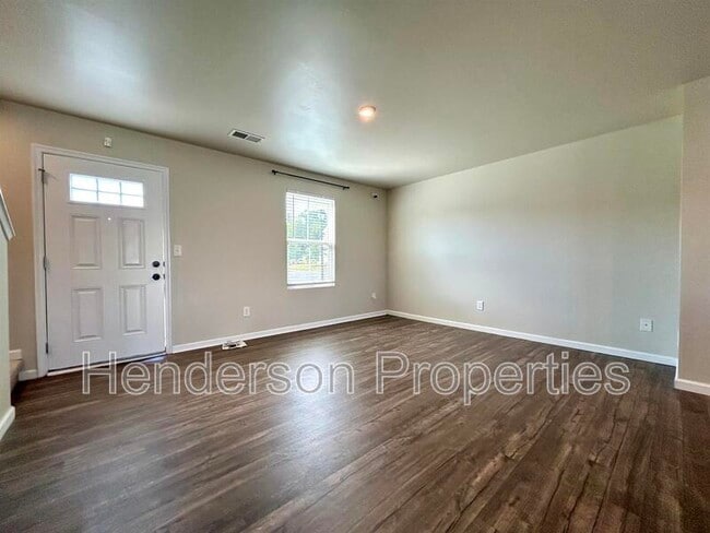 Photo - 5309 Merwyn Ave