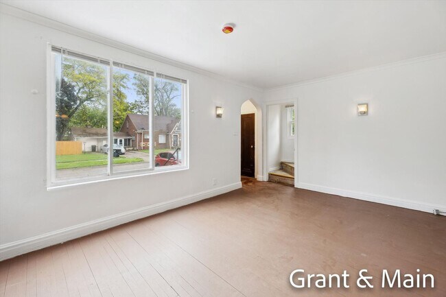 Photo - $1250 3 bedroom bungalow