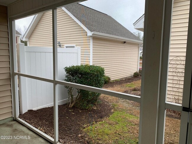 Photo - 3 Bed 3.5 Bath Townehome