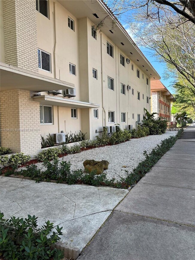 Photo - 1014 Salzedo St Condo Unit 310