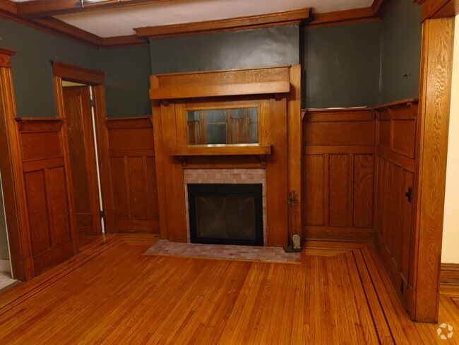 Building Photo - 1574 Delaware Ave Unit #3 Rental