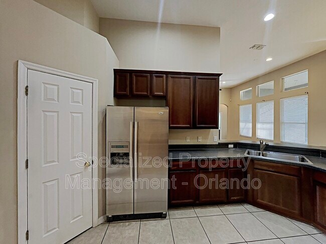 3465 Bromfield Dr