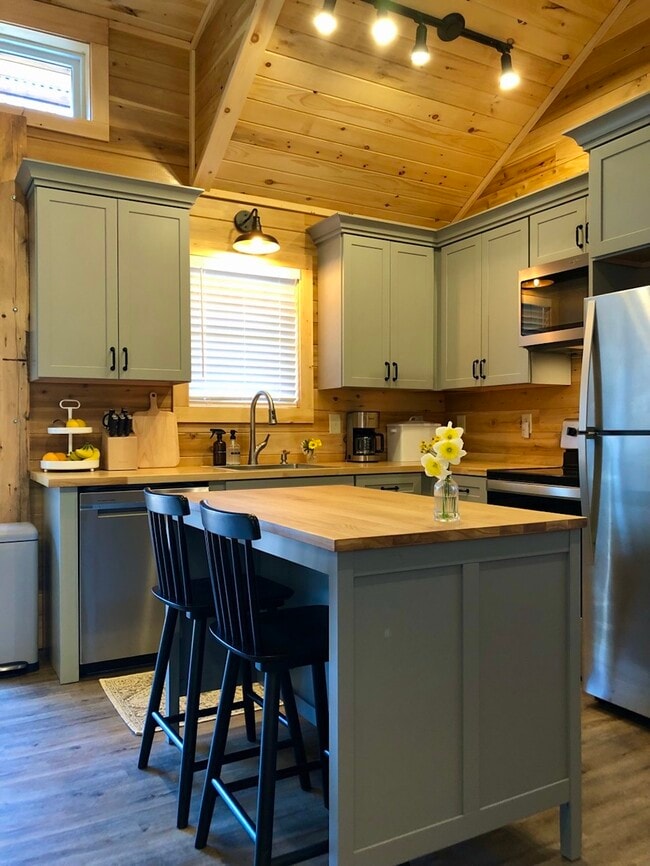 Photo - 1468 Old Mill Rd