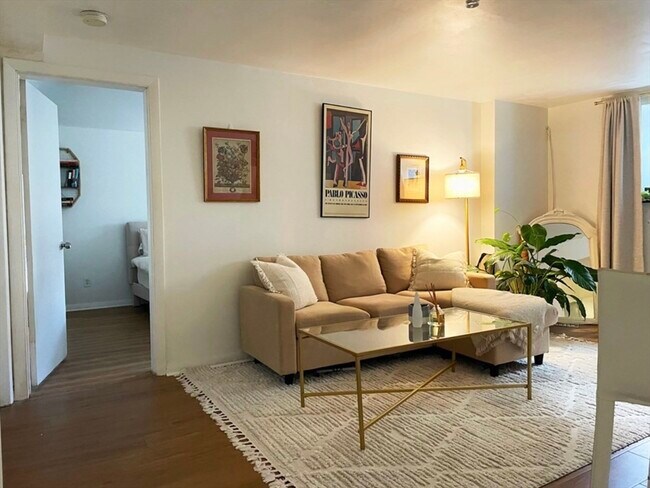 Photo - 34 Kinross Rd Unit 2