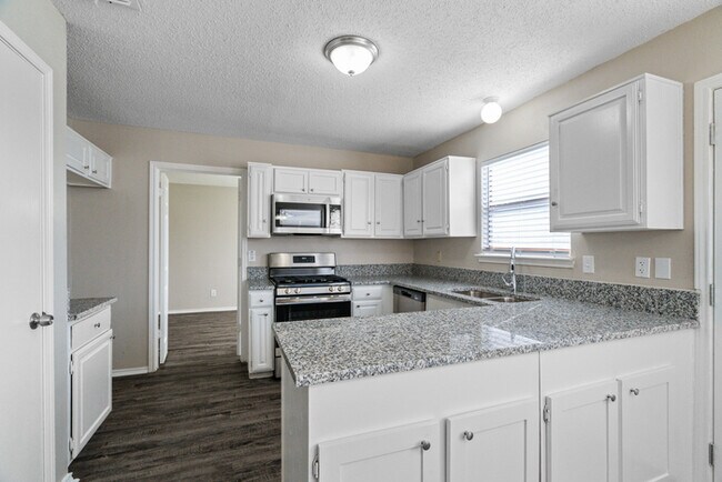 Photo - 3709 Bond St