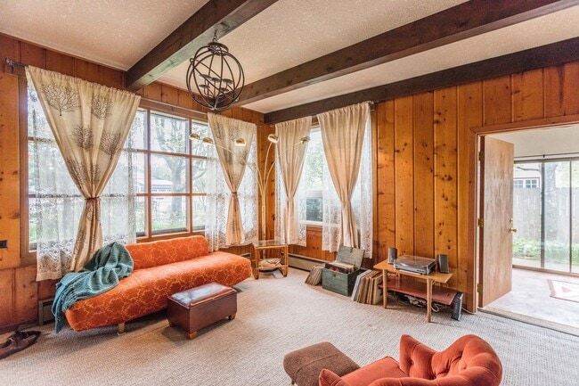 Photo - 2 bed/2 bath house in Oak Grove/Milwaukie- Available Now !